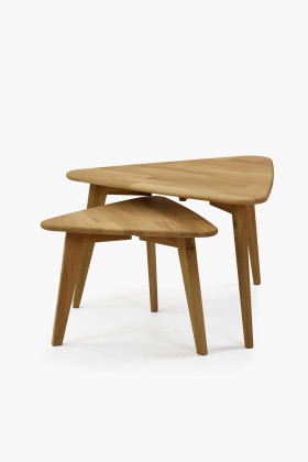 Két darab natúr tölgyfa asztalka szett parketta mintás felülettel