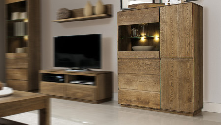 Tölgyfa vitrin, Helsinki 45 ON  - 2