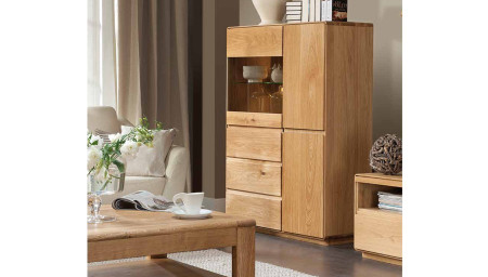 Tölgyfa vitrin, Helsinki 45 ON  - 6