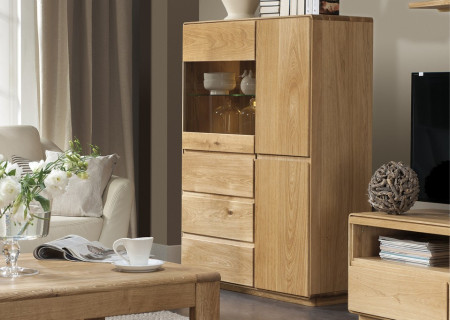 Tölgyfa vitrin, Helsinki 45 ON  - 11