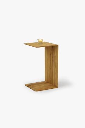 Tömör tölgyfa kisasztal természetes fa színben, kompakt méretű