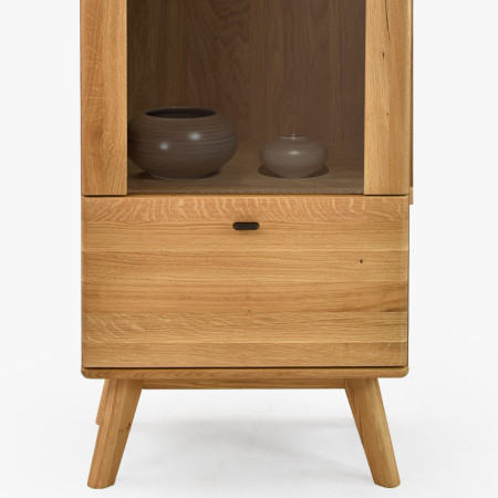 Egyajtós tömörfa vitrin lábakon  - 11