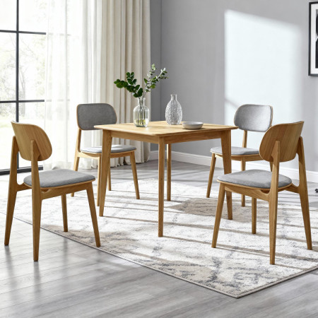 Négyzet alakú tölgyfa étkezőasztal a konyhába négy masszív fa székkel  - 1