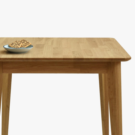 Négyzet alakú tölgyfa étkezőasztal a konyhába négy masszív fa székkel  - 7