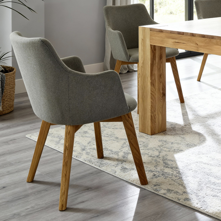 Modern karosszékek kartámlával, asztallal együtt  - 4