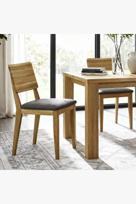 Tölgyfa asztal 180 x 90 cm és 4 db fa szék  - 1 2