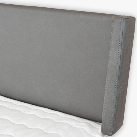 Dubová postel z kovovýma nohama 180 x 200 cm  - 3