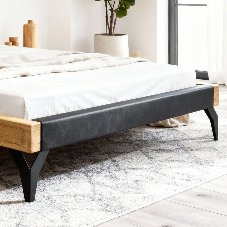 Tölgyfa ágy gerendákból fekete kárpitozással 180 x 200 cm  - 8