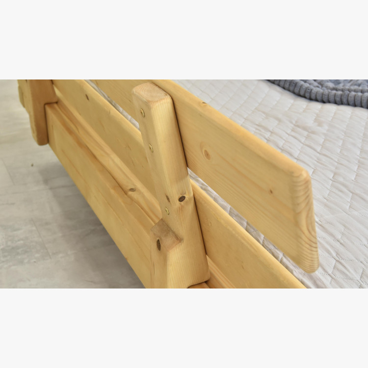 Tömör fenyőfa ágy lábakkal, Laura 160 x 200 cm  - 9