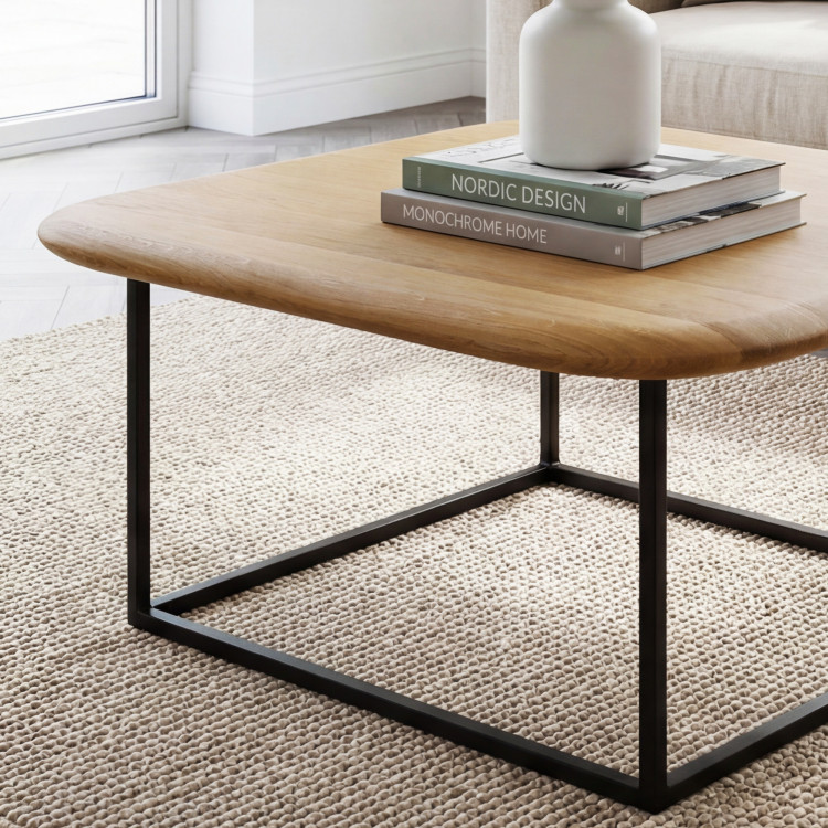 Fa dohányzóasztal négyzet alakú  - 2