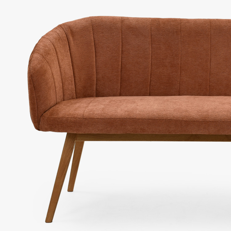 Čalouněná lavice Elba s dubovými nohami v cihlové barvě  - 6