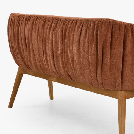 Čalouněná lavice Elba s dubovými nohami v cihlové barvě  - 13