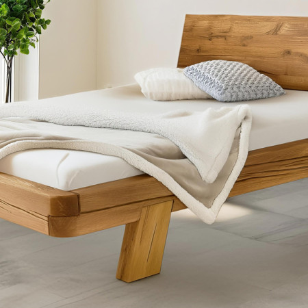 Tölgy aranyozott luxus ágy gerendákból Mia 160x200 cm