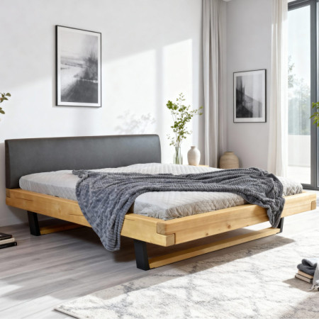 Tömörfa ágy lábakkal, Laura fenyő 200 x 200 cm