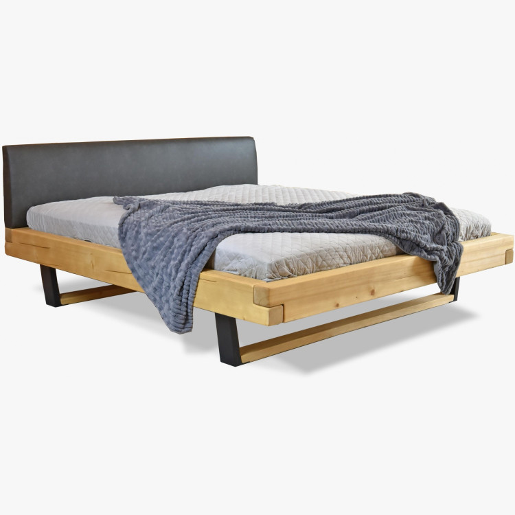 Tömörfa ágy lábakkal, Laura fenyő 200 x 200 cm