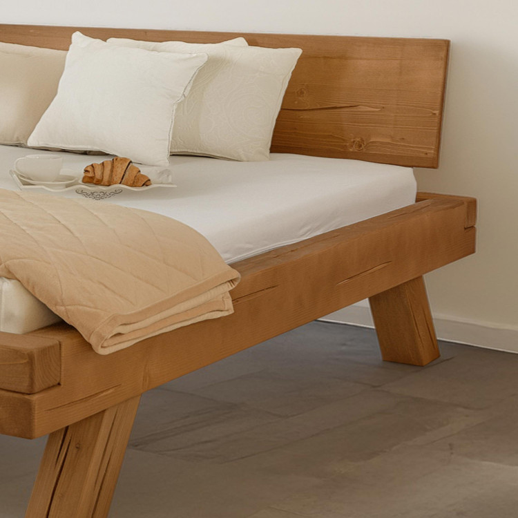 Fa ágy gerendákból Miky 180 x 200 cm - Tömör lucfenyő ágy