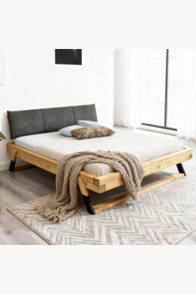 Masív fenyő ágy 180x200 cm fekete fém lábakkal, sötétzöld