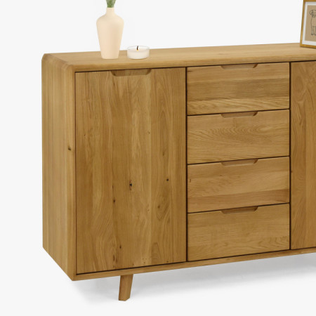 Fa komód fiókokkal és ajtókkal