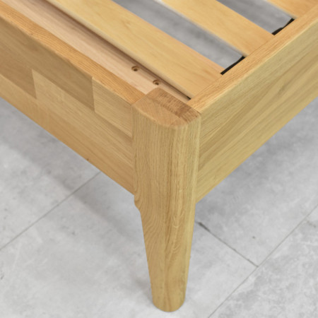 Franciaágy tölgyfa lábakon 180 x 200 cm, prágai