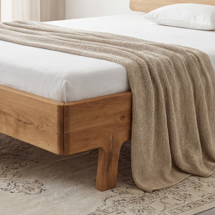 Lekerekített franciaágy tömör tölgyből 180 x 200 cm