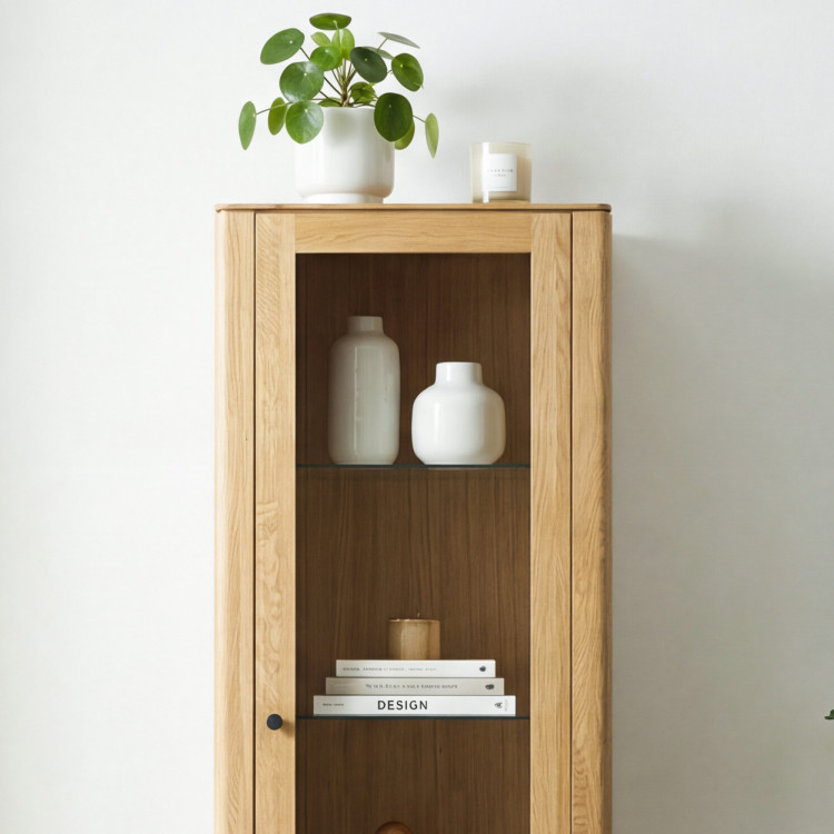 Egyajtós tömörfa vitrin