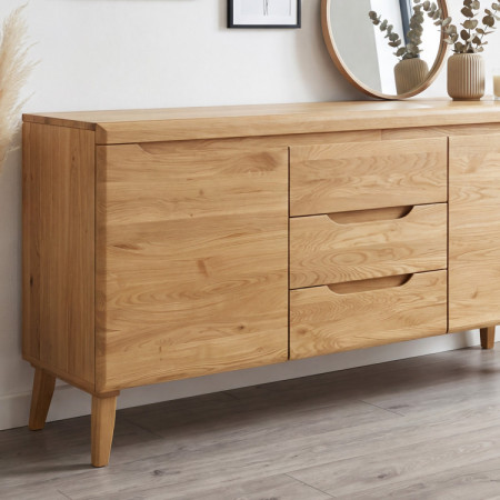 Komód tömör tölgyből lábakon, Praha típus 49