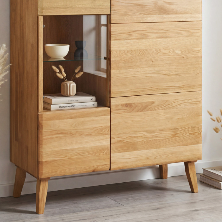 Alacsony vitrineszekrény tölgyfa tömörfából lábakon, Praha típus 45