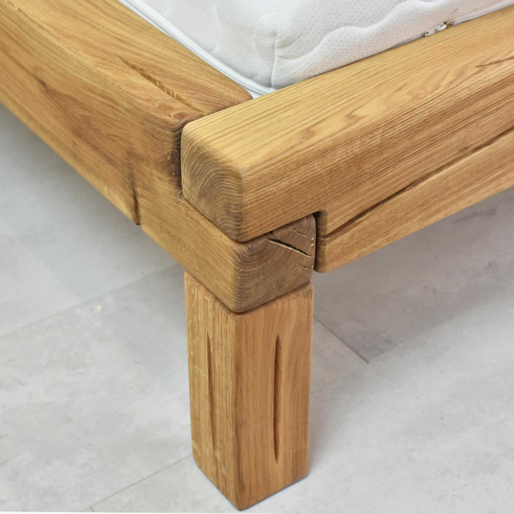 Tömörfa ágy Ernad III 180 x 200 cm