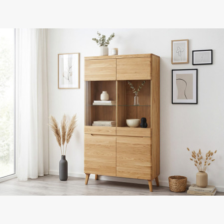 Kétajtós fa vitrin lábakon, Praha 12