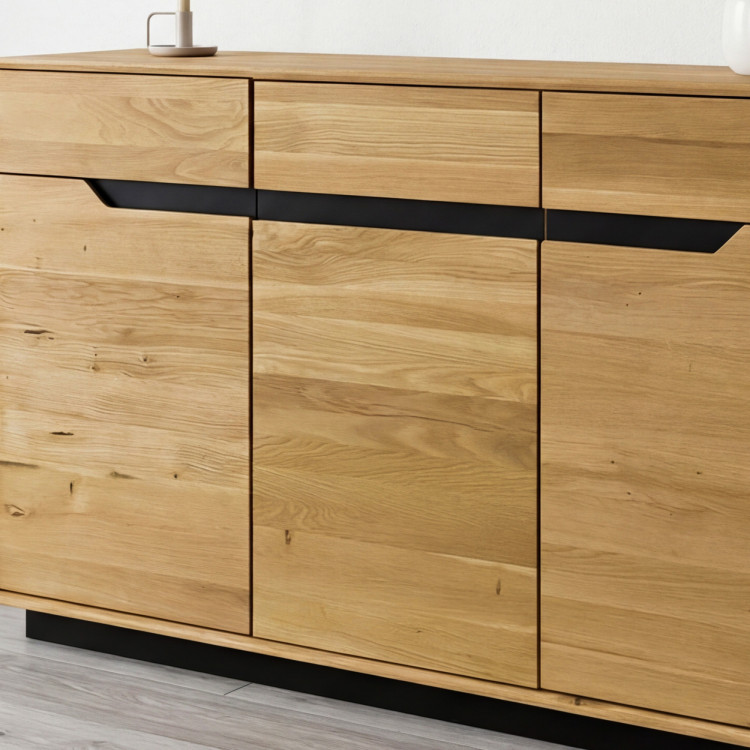 Tölgyfa komód hálószobába