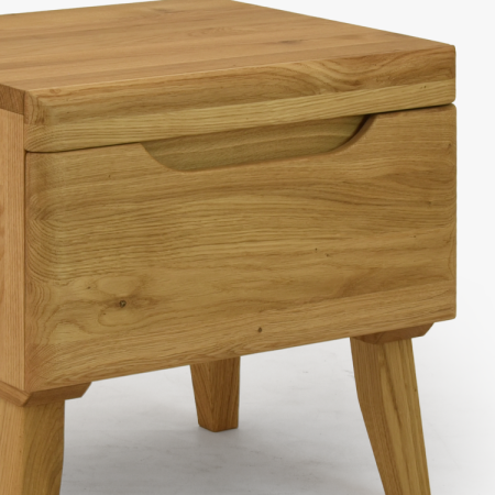 Éjjeli szekrény tölgy lábakkal, Praha