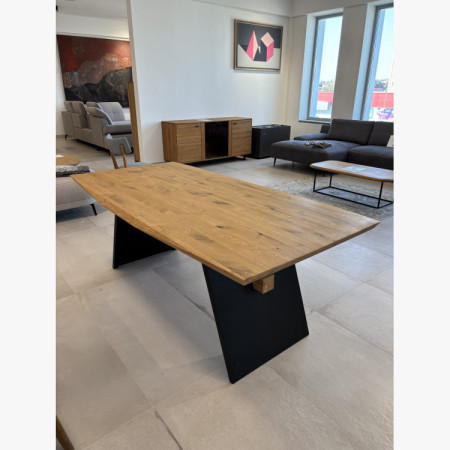 Étkezőasztal fekete fém lábakkal, 200 x 100 cm - outlet