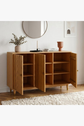 Tölgy komód ajtókkal 139 cm – luxus tömörfa komód halszálkamintás marással 2