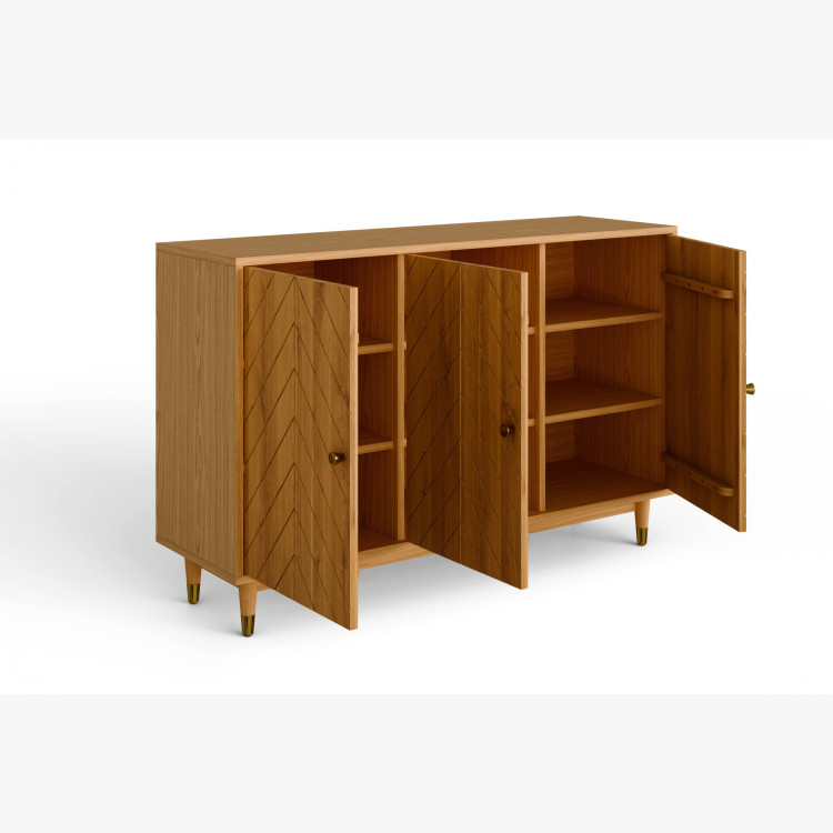 Tölgy komód ajtókkal 139 cm – luxus tömörfa komód halszálkamintás marással