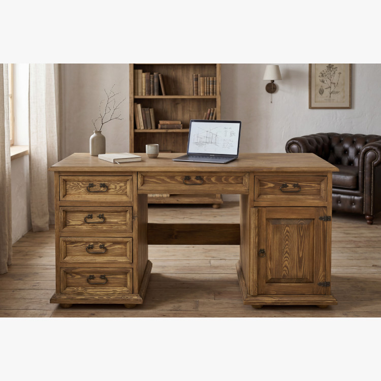 Francia stílusú számítógépasztal