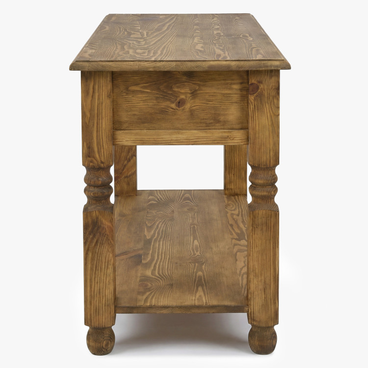 Kis asztal az étkezőbe