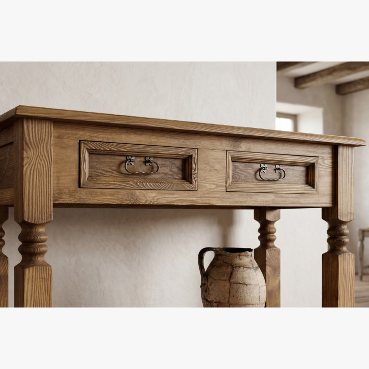 Kis asztal az étkezőbe