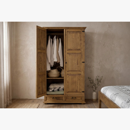 Rusztikus gardróbszekrény
