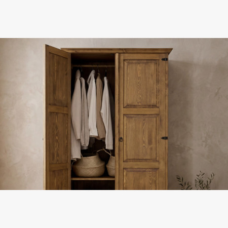 Rusztikus gardróbszekrény