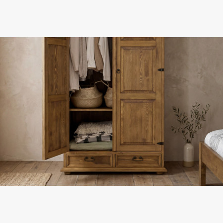 Rusztikus gardróbszekrény