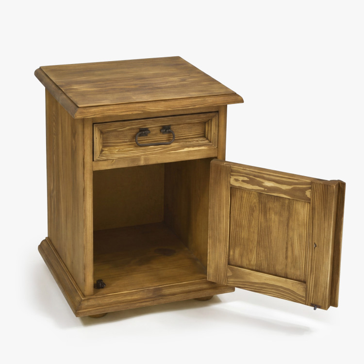 Éjjeliszekrény vidéki stílusban