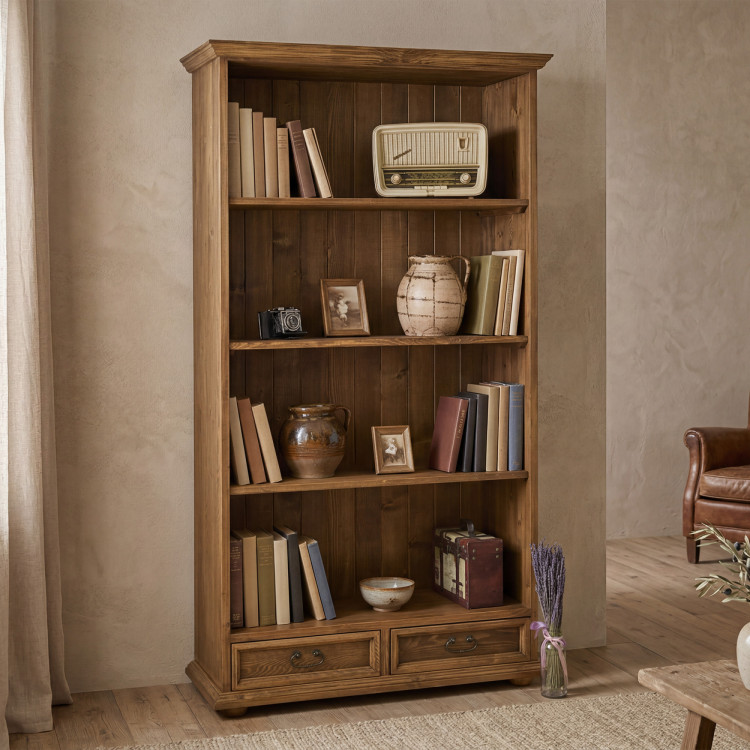 Könyvespolc rusztikus stílusban