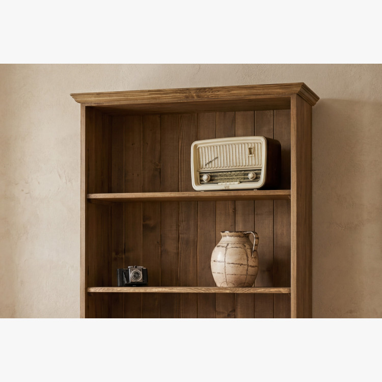 Könyvespolc rusztikus stílusban