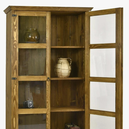 Üveges vitrin étkezőbe