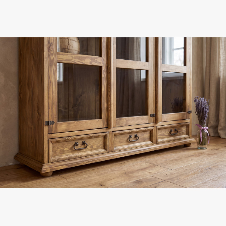 Nagy rusztikus étkező vitrin