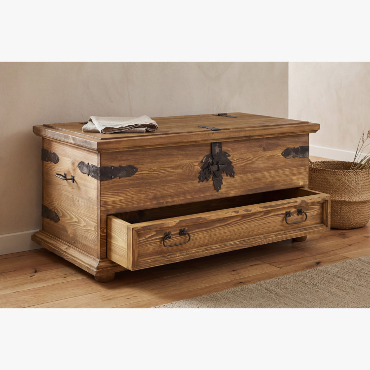 Faláda vidéki cipőtartó