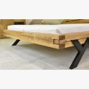 Modern tömörfa ágy, acél lábak Y alakban, 160 x 200 cm  - 6