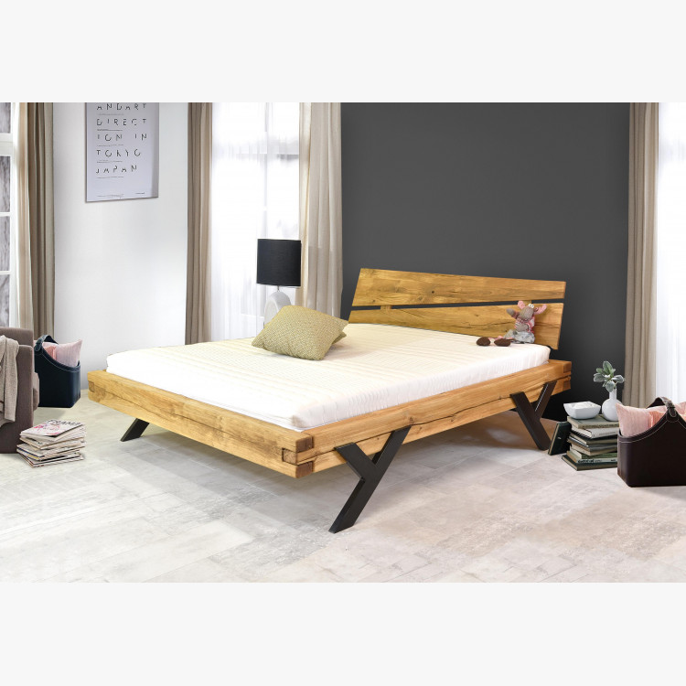 Modern tömörfa ágy, acél lábak Y alakban, 160 x 200 cm  - 7