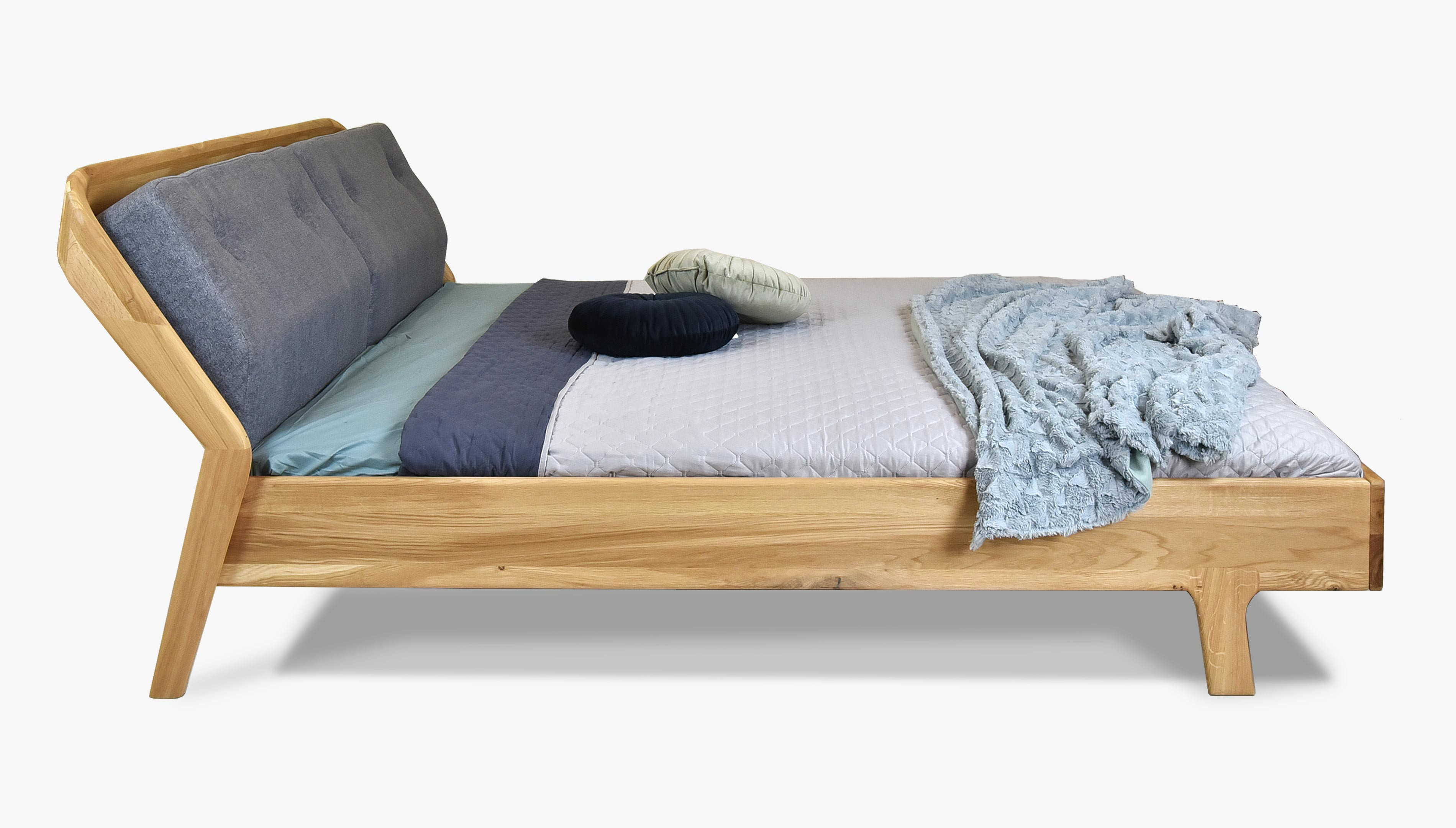 Luxus tölgyfa ágy magasított lábakkal Milenium